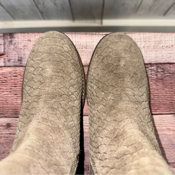 Diba | Suede Snack Skin Tan Ankle Booties - Picture 9 of 9